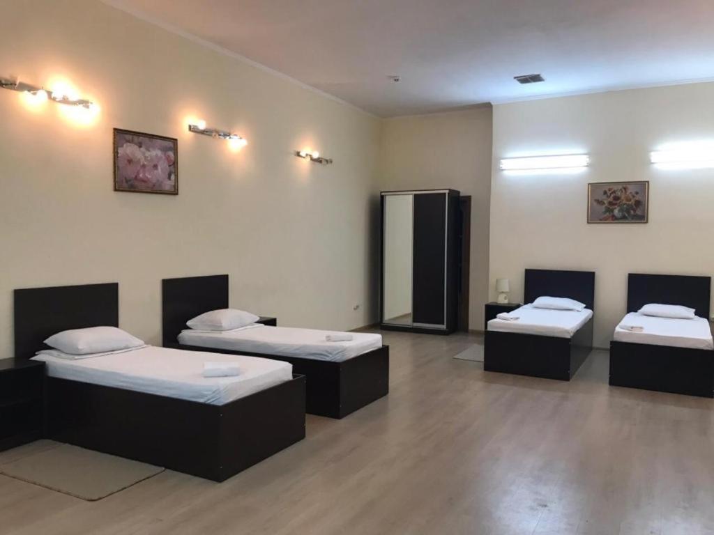 Hotel Complex Verhovina Kiew Exterior foto